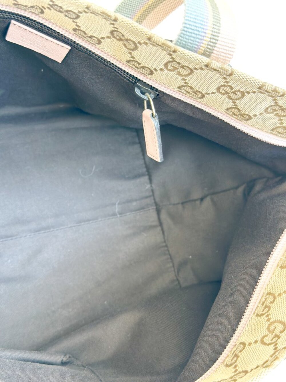 Gucci GG Monogram Canvas Blue Pink Tote Bag - Picture 14 of 16